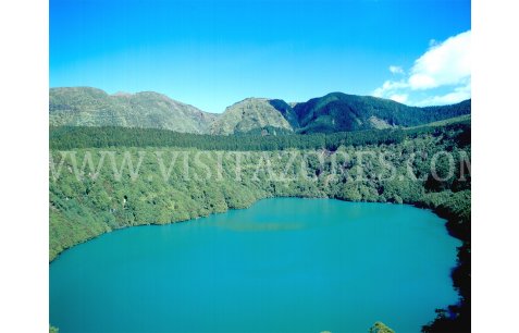 Santiago Lake 